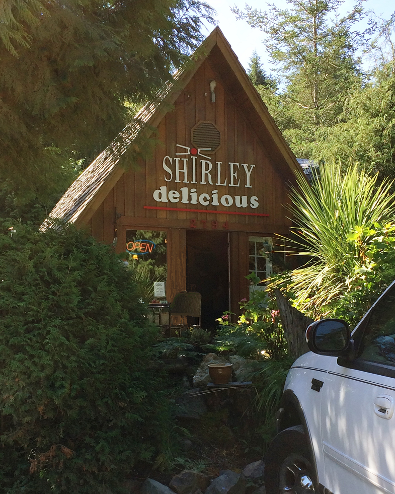 Photo of the front of the Shirely Delicious Cafe on Vancouver Island.